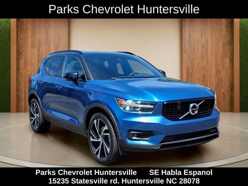 Used 2019 Volvo XC40 T5 R-Design AWD/4WD image 1