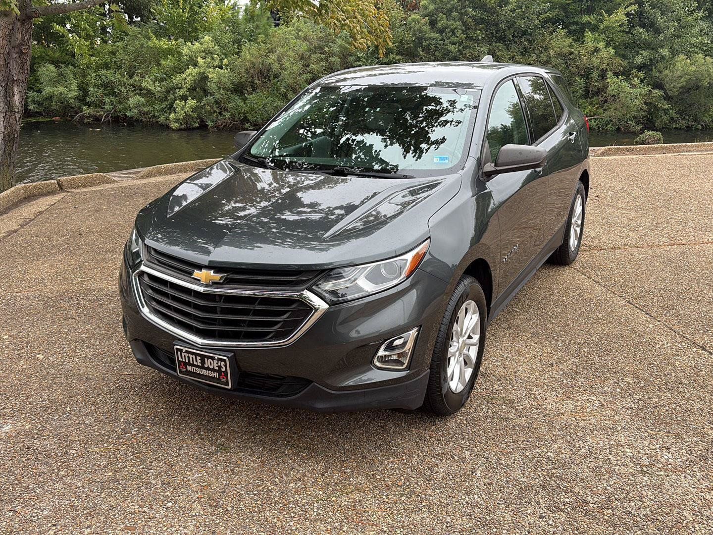 Used 2019 Chevrolet Equinox LS w/ LS Convenience Package FWD image 12