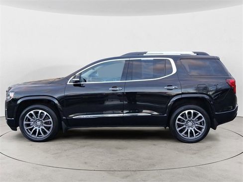 Used 2021 GMC Acadia Denali image 2