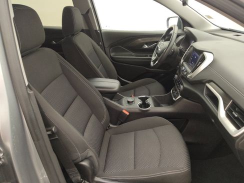 Used 2024 GMC Terrain SLE FWD image 21