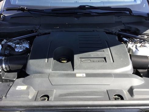 Used 2019 Land Rover Range Rover Sport HST image 11