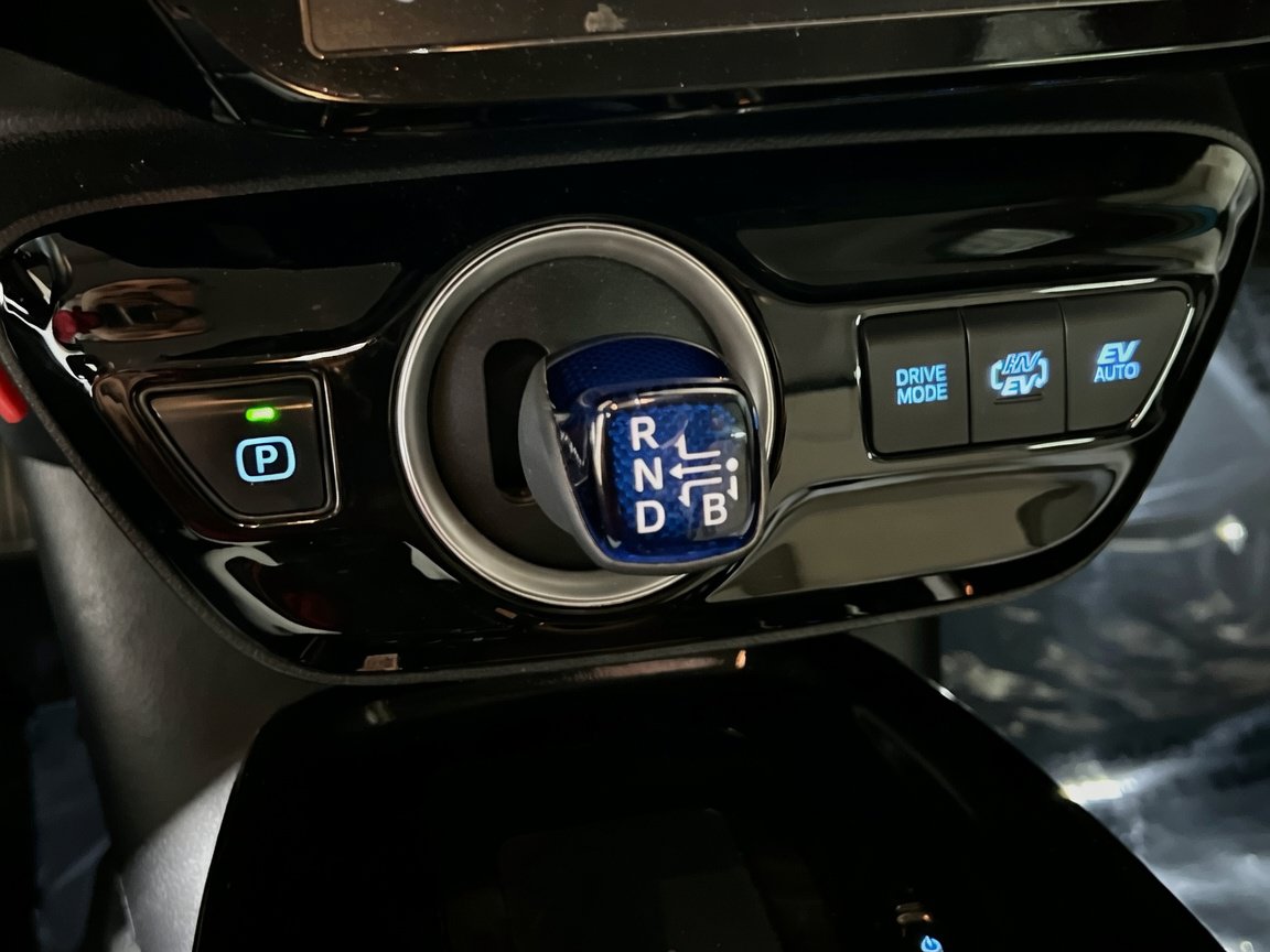 Used 2020 Toyota Prius Prime FWD image 13