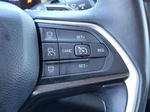 Used 2022 Jeep Grand Cherokee L Laredo w/ Luxury Tech Group I AWD/4WD image 19