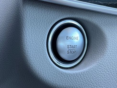 Used 2015 Mercedes-Benz E 350 4MATIC Sedan image 34