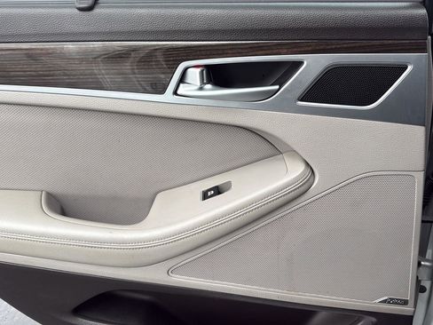 Used 2016 Hyundai Genesis 3.8 w/ Option Group 02 image 20