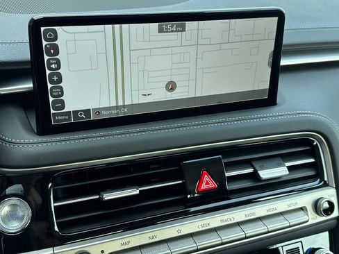 New 2026 Genesis G70 2.5T image 13