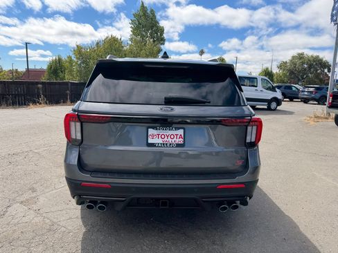 Used 2025 Ford Explorer ST AWD/4WD image 4