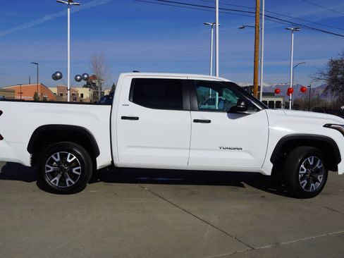 Used 2024 Toyota Tundra SR5 w/ SR5 Convenience Package image 9