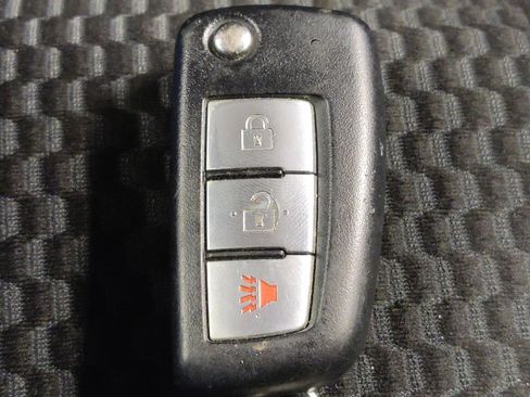 Used 2020 Nissan Rogue Sport S FWD image 32