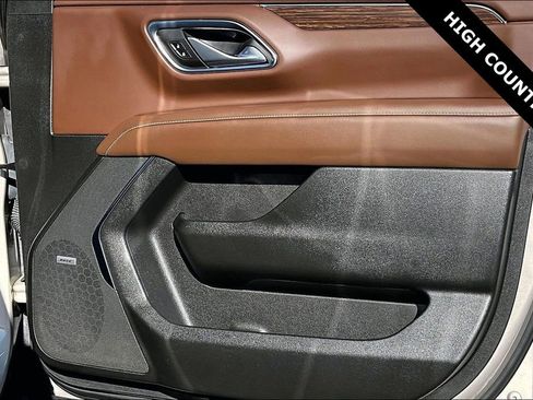 Used 2022 Chevrolet Suburban High Country image 27