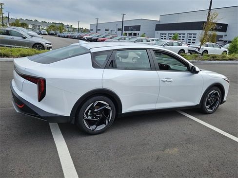 New 2025 Kia K4 EX image 10