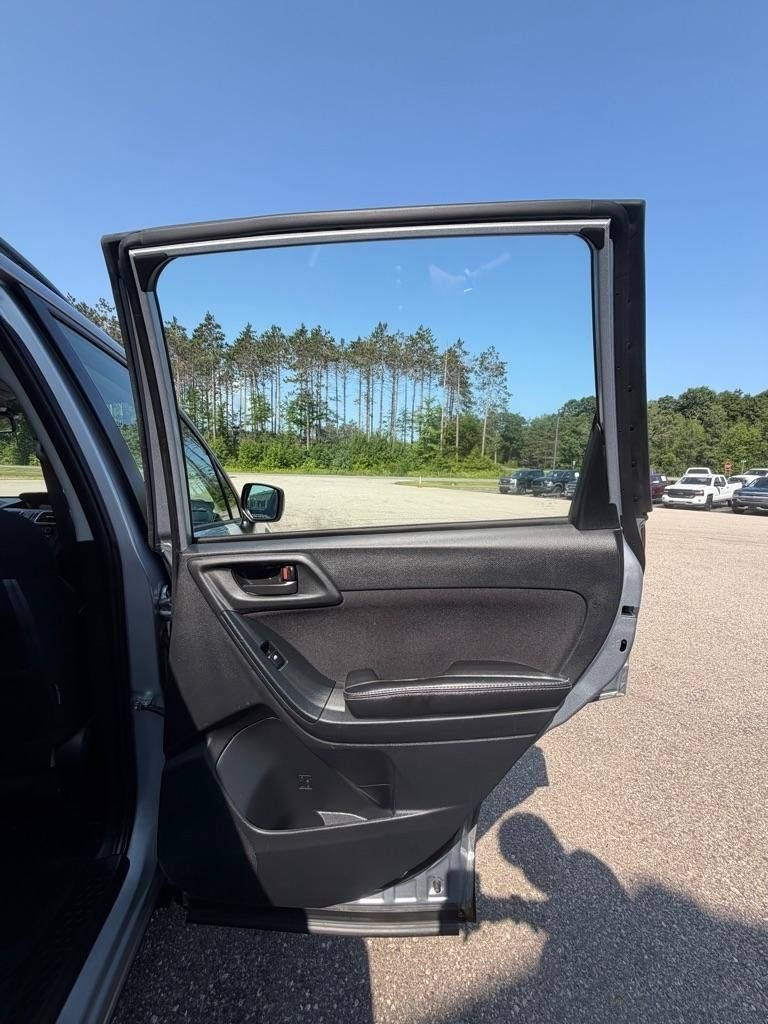 Used 2016 Subaru Forester 2.5i w/ Alloy Wheel Package AWD/4WD image 19