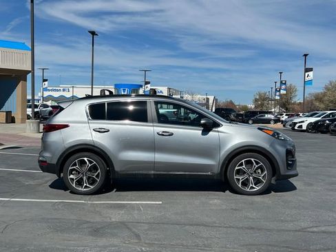 Used 2022 Kia Sportage SX image 2