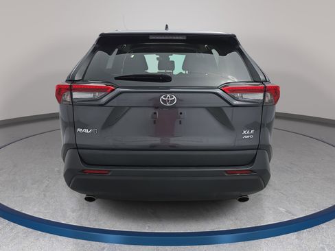 Used 2025 Toyota RAV4 XLE image 6