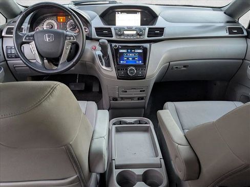 Used 2016 Honda Odyssey Touring Elite image 18