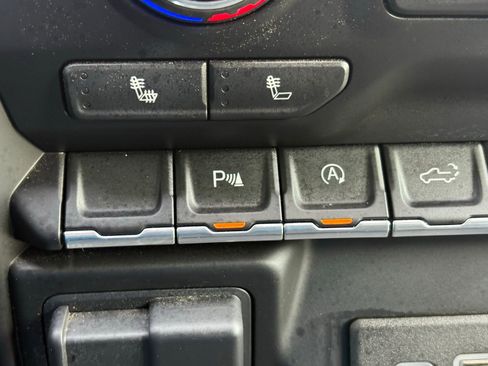 Used 2019 Chevrolet Silverado 1500 LT Trail Boss image 36