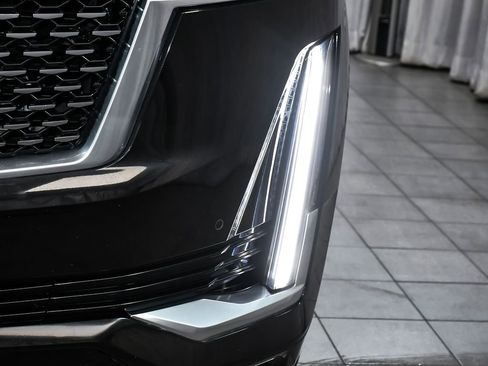 Used 2023 Cadillac Escalade Premium Luxury AWD/4WD image 80