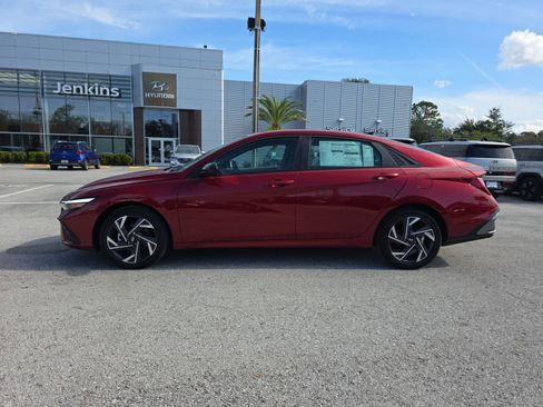 New 2025 Hyundai Elantra SEL image 5