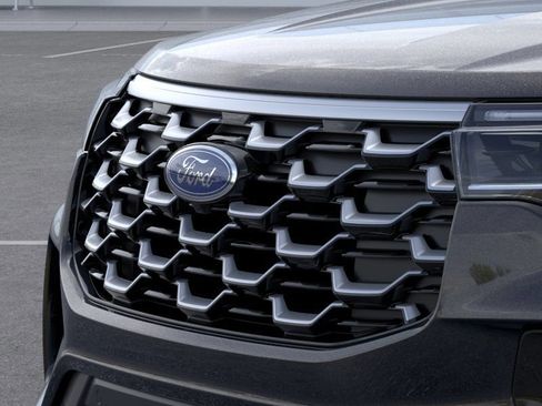 New 2026 Ford Explorer Platinum w/ LUX Leather Package AWD/4WD image 17
