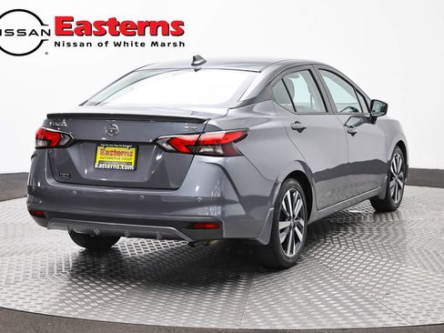 Used 2021 Nissan Versa SR FWD image 5