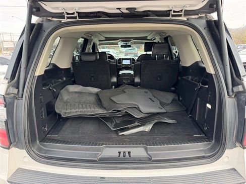 Used 2019 Ford Expedition Platinum image 14