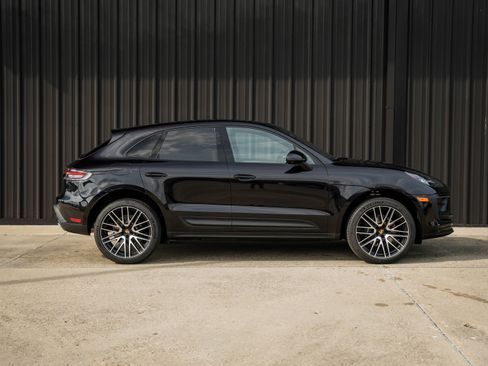 New 2026 Porsche Macan image 13
