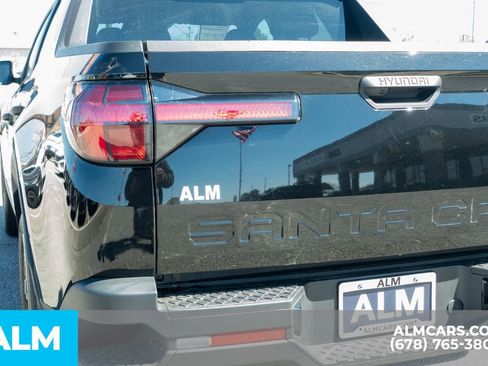 Used 2025 Hyundai Santa Cruz SE FWD image 13
