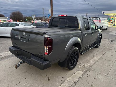 Used 2018 Nissan Frontier SV w/ Value Truck Package image 5