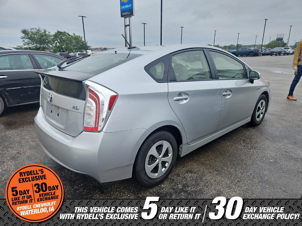 Used 2015 Toyota Prius Four FWD image 3