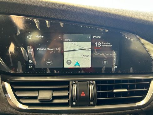 New 2025 Alfa Romeo Giulia w/ Driving Assist Package image 32