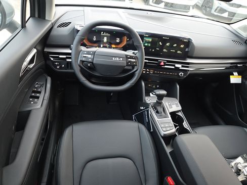 New 2026 Kia Sportage EX image 7