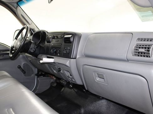 Used 2006 Ford F350 XL RWD image 26