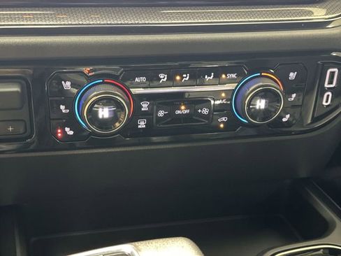 Certified 2022 Chevrolet Silverado 1500 ZR2 w/ Technology Package image 18