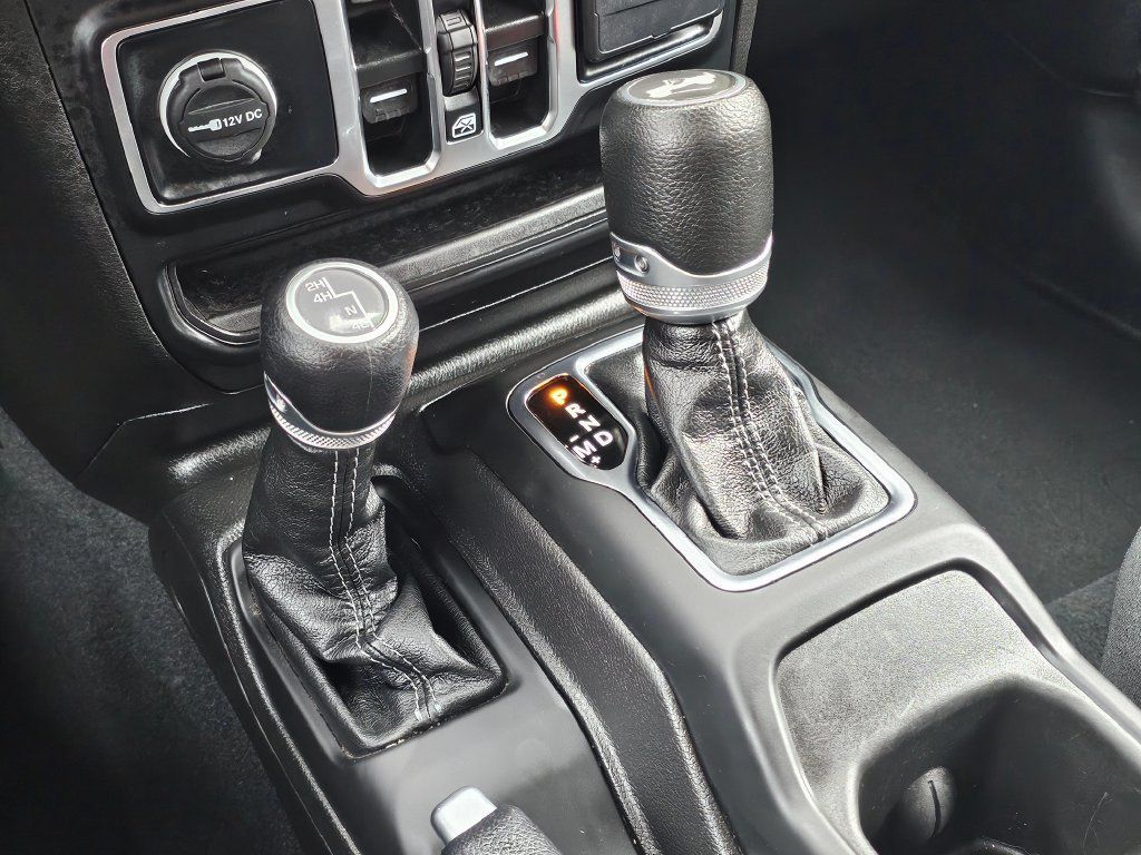 Used 2024 Jeep Wrangler Unlimited Sport AWD/4WD image 27