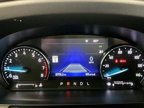 Used 2022 Ford Explorer XLT w/ Equipment Group 202A image 19