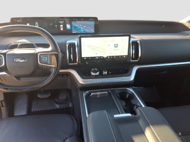 Used 2025 Ford Expedition Max Platinum w/ Stealth Performance Package AWD/4WD image 13
