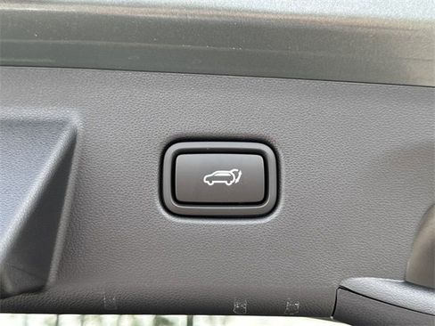 Used 2024 Hyundai Tucson Limited image 10