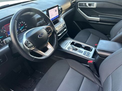 Certified 2023 Ford Explorer XLT image 12