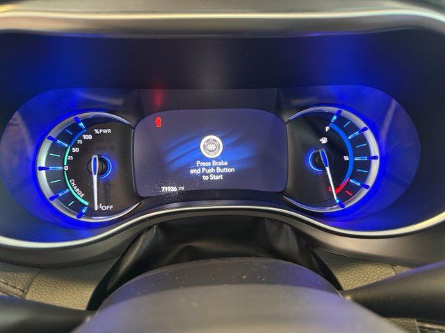 Used 2018 Chrysler Pacifica Limited w/ Advanced Safetytec Group FWD image 15