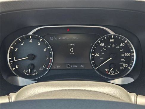Used 2025 Nissan Frontier SV RWD image 13