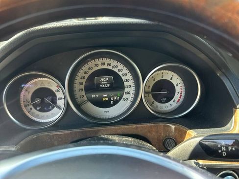 Used 2014 Mercedes-Benz E 550 4MATIC Sedan image 5