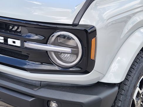 New 2026 Ford Bronco Outer Banks AWD/4WD image 9
