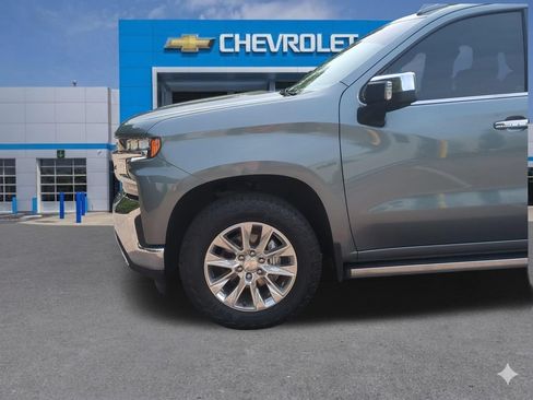 Used 2021 Chevrolet Silverado 1500 LTZ w/ Z71 Off-Road Package AWD/4WD image 11