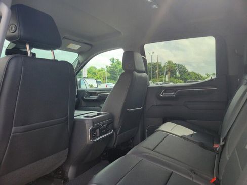 Used 2023 GMC Sierra 1500 SLT w/ SLT Premium Plus Package AWD/4WD image 26