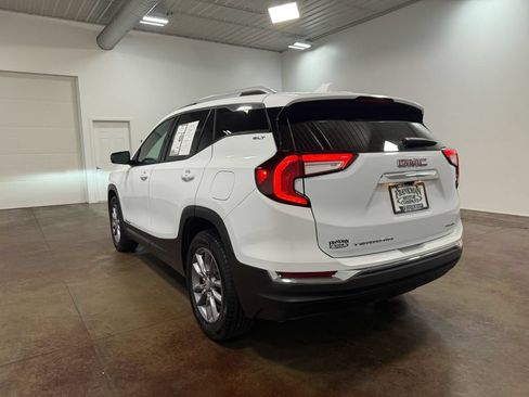 Used 2023 GMC Terrain SLT AWD/4WD image 37