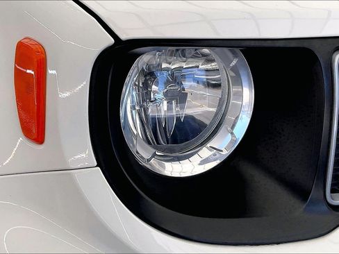 Used 2022 Jeep Renegade Latitude AWD/4WD image 27