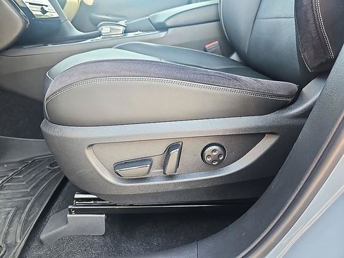 Used 2023 INFINITI QX50 Sport AWD/4WD image 17
