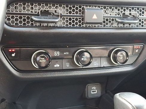 Used 2025 Honda HR-V Sport image 16