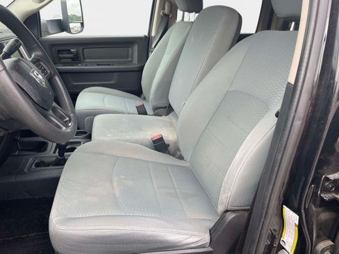 Used 2018 RAM 2500 Tradesman w/ Chrome Appearance Group AWD/4WD image 12