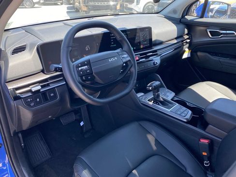 New 2026 Kia Sportage EX w/ EX Panorama Roof Package FWD image 12